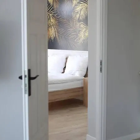 Apartment Authentic And Spacious Flat In